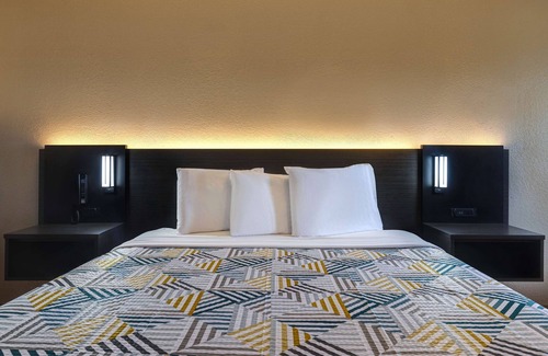 Buttonwillow Hotel | Motel 6 Buttonwillow, CA Central