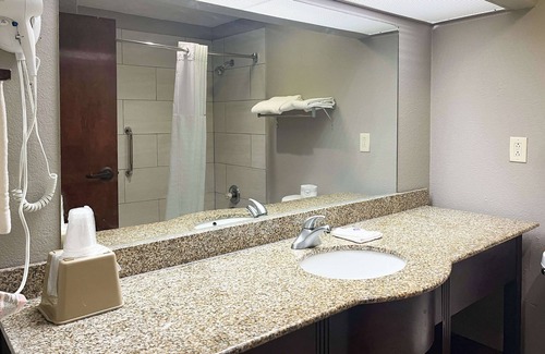 Canton Hotel | Motel 6 Canton, MS