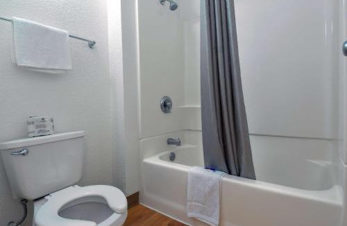 Chino Hotel | Motel 6-Chino, CA - Los Angeles Area