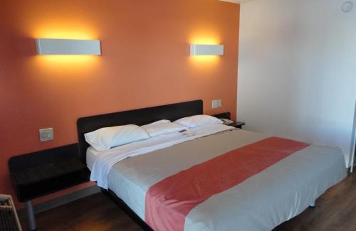 Crawfordsville Hotel | Motel 6-Crawfordsville, IN