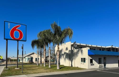 Delano Hotel | Motel 6-Delano, CA