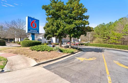 Gwinnett Place Hotel | Motel 6 Duluth, Ga - Atlanta - Gwinnett Place