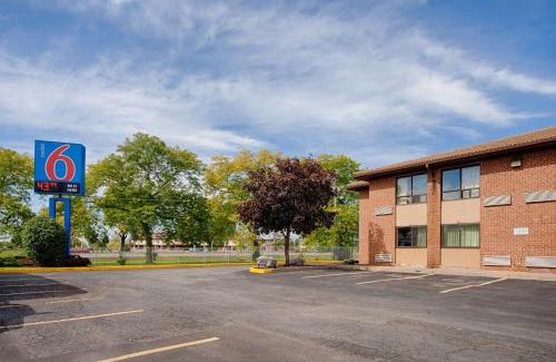 East Syracuse Hotel | Motel 6 East Syracuse, NY - Airport