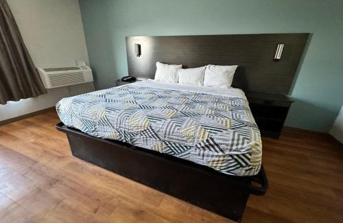 East Syracuse Hotel | Motel 6 East Syracuse, NY - Airport