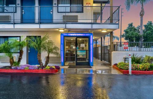 El Monte Hotel | Motel 6-El Monte, CA - Los Angeles