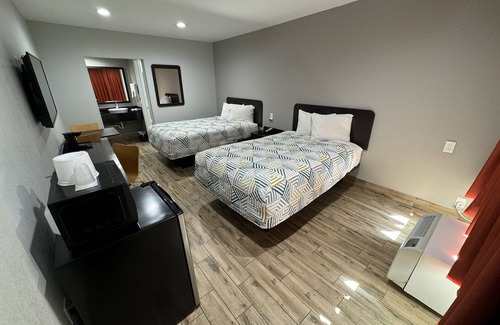 Englewood South Hotel | Motel 6 Englewood, FL