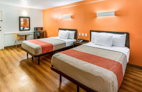 Euless Hotel | Motel 6 Euless, TX - DFW West