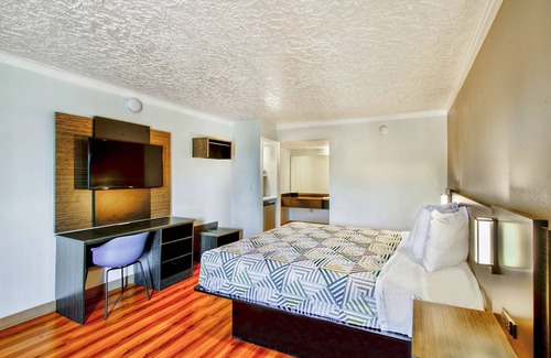 Fort Worth Hotel | Motel 6 Fort Worth, TX - White Settlement