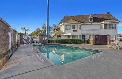 Fresno Hotel | Motel 6-Fresno, CA - Belmont Ave