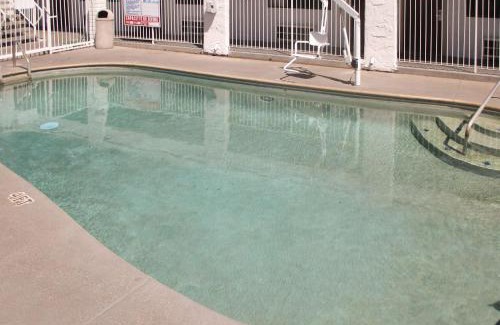 Fresno Hotel | Motel 6-Fresno, CA