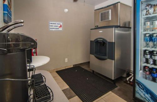 Fort Pierce Hotel | Motel 6-Ft. Pierce, FL