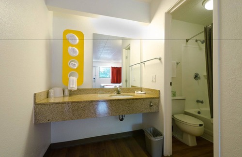 Gaithersburg Hotel | Motel 6 Gaithersburg, DC - Washington