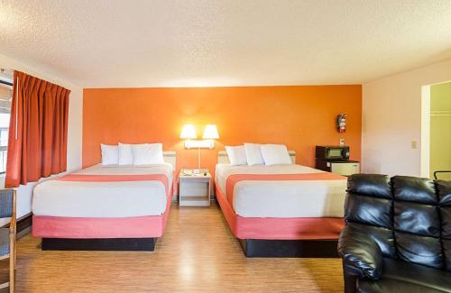 Gold Beach Hotel | Motel 6 Gold Beach