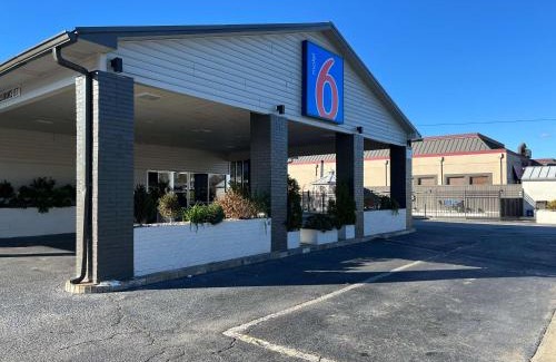 Greenville Hotel | Motel 6 Greenville, NC ECU Medical Center