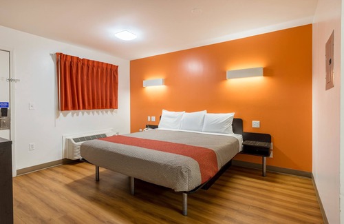 Wade Hampton Hotel | Motel 6 Greenville, SC