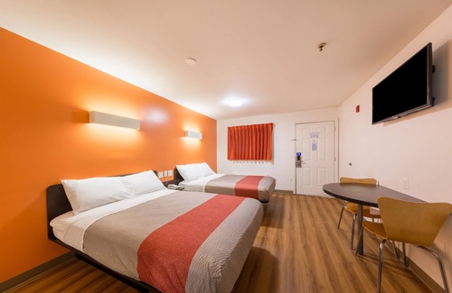 Wade Hampton Hotel | Motel 6 Greenville, SC