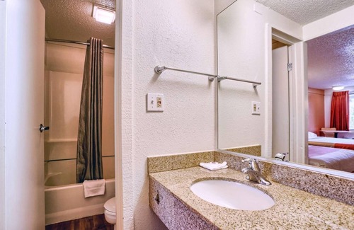 Halfway Hotel | Motel 6 Hagerstown, MD