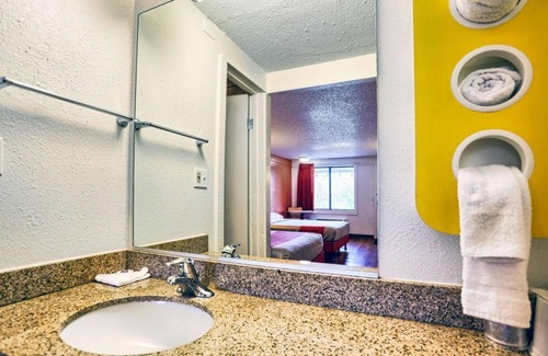 Halfway Hotel | Motel 6 Hagerstown, MD