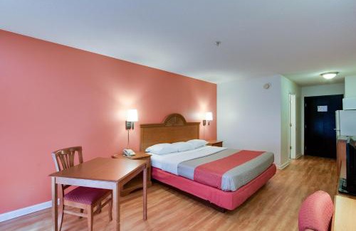 Hinesville Hotel | Motel 6-Hinesville, GA