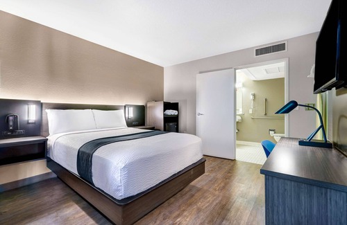 Issaquah Hotel | Motel 6 Issaquah, WA - Seattle - East