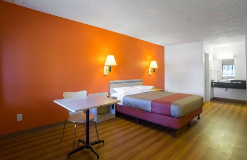 Kingman Hotel | Motel 6 Kingman, AZ - Route 66 West