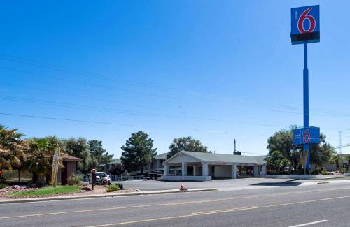 Kingman Hotel | Motel 6-Kingman, AZ - Route 66 West