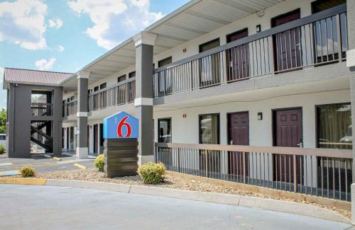 Knoxville Hotel | Motel 6 Knoxville, Tn - East