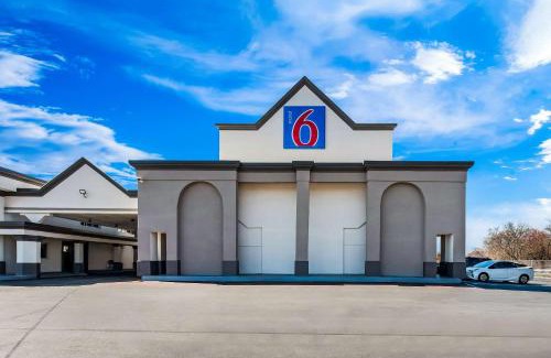 Lester Hotel | Motel 6 Lester - Philadelphia Airport