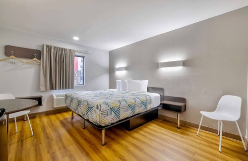 Little Rock Hotel | Motel 6 Little Rock, AR - South