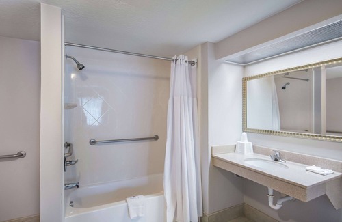 Pittsburg Hotel | Motel 6 London, KY