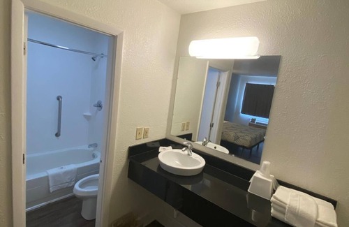 Manchester Hotel | Motel 6 Manchester, TN