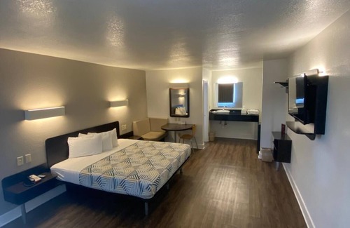 Manchester Hotel | Motel 6 Manchester, TN