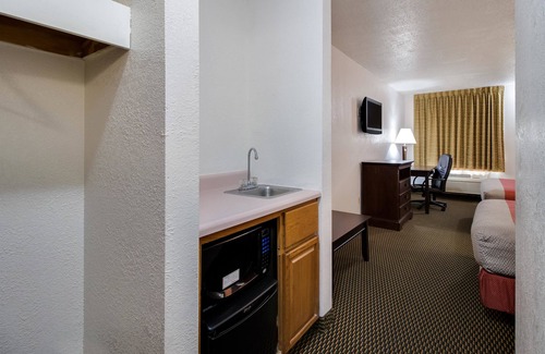 Marion Hotel | Motel 6 Marion, IL