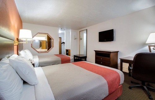Marion Hotel | Motel 6 Marion, IL