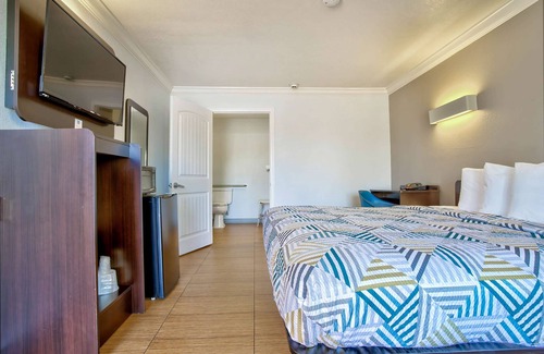 Sun City Hotel | Motel 6 Menifee, CA