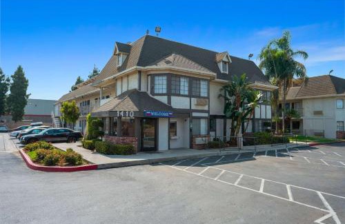 Merced Hotel | Motel 6-Merced, CA - North