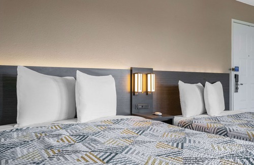 Merced Hotel | Motel 6 Merced, CA - North