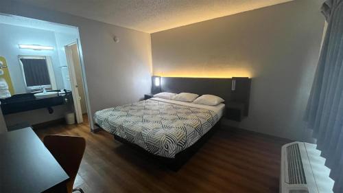 Modesto Hotel | Motel 6 Modesto, CA