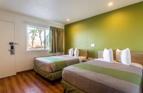 Needles Hotel | Motel 6 Needles, CA