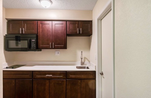 New Brunswick Hotel | Motel 6 New Brunswick
