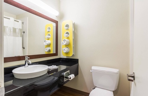 New Brunswick Hotel | Motel 6 New Brunswick