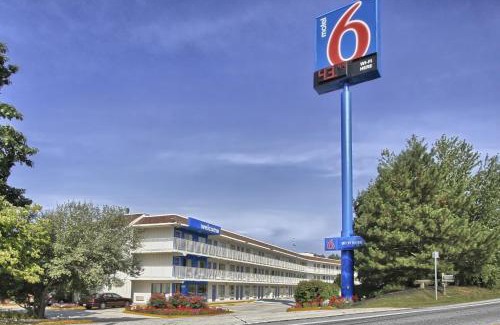 New Cumberland Hotel | Motel 6-New Cumberland, PA - Harrisburg - Hershey South