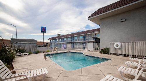Ontario Hotel | Motel 6 Ontario Airport