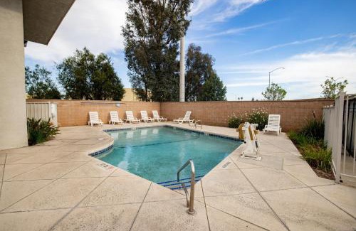 Ontario Hotel | Motel 6 Ontario Airport