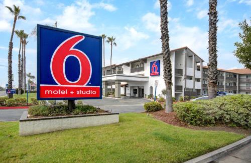 Ontario Hotel | Motel 6 Ontario CA Convention Center Airport