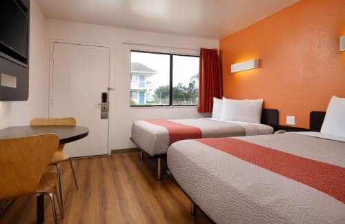 Pismo Beach Hotel | Motel 6-Pismo Beach, CA