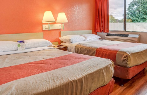 Creston - Kenilworth Hotel | Motel 6 Portland, OR - Central