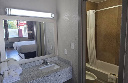 Southwest Raleigh Hotel | Motel 6 Raleigh, NC – Downtown South