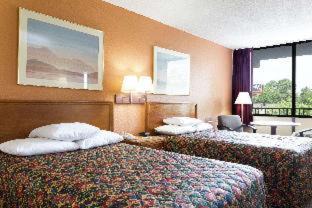 Southwest Raleigh Hotel | Motel 6 Raleigh, NC – Downtown South