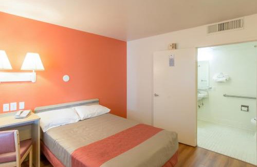 Redding Hotel | Motel 6-Redding, CA - North